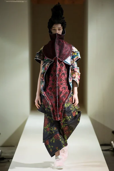 Look 8